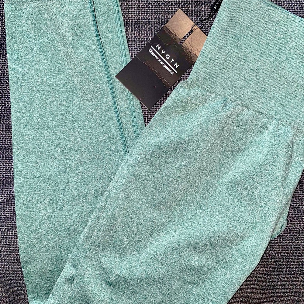 NVGTN Forest Green seamless leggings